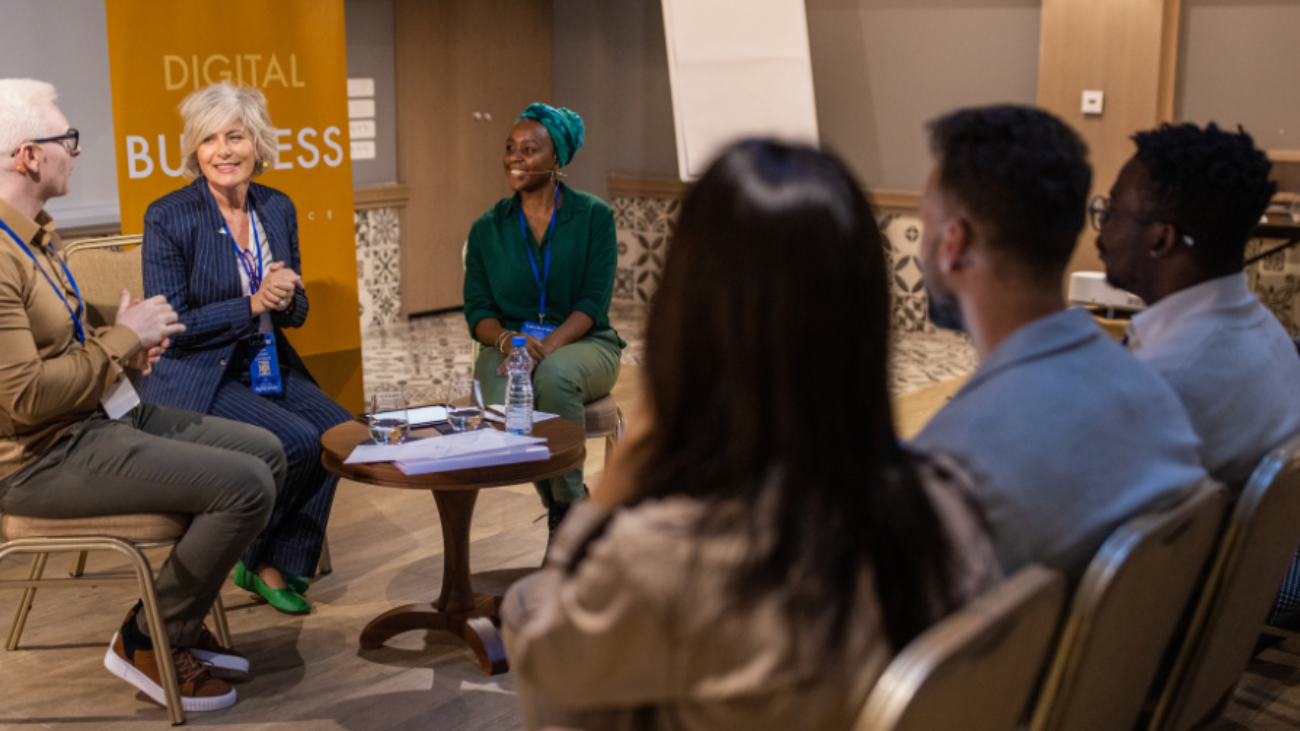 Espacios que Inspiran Grandeza Descubra el Centro de Convenciones Empresarial Mas Exclusivo de Lima casa p