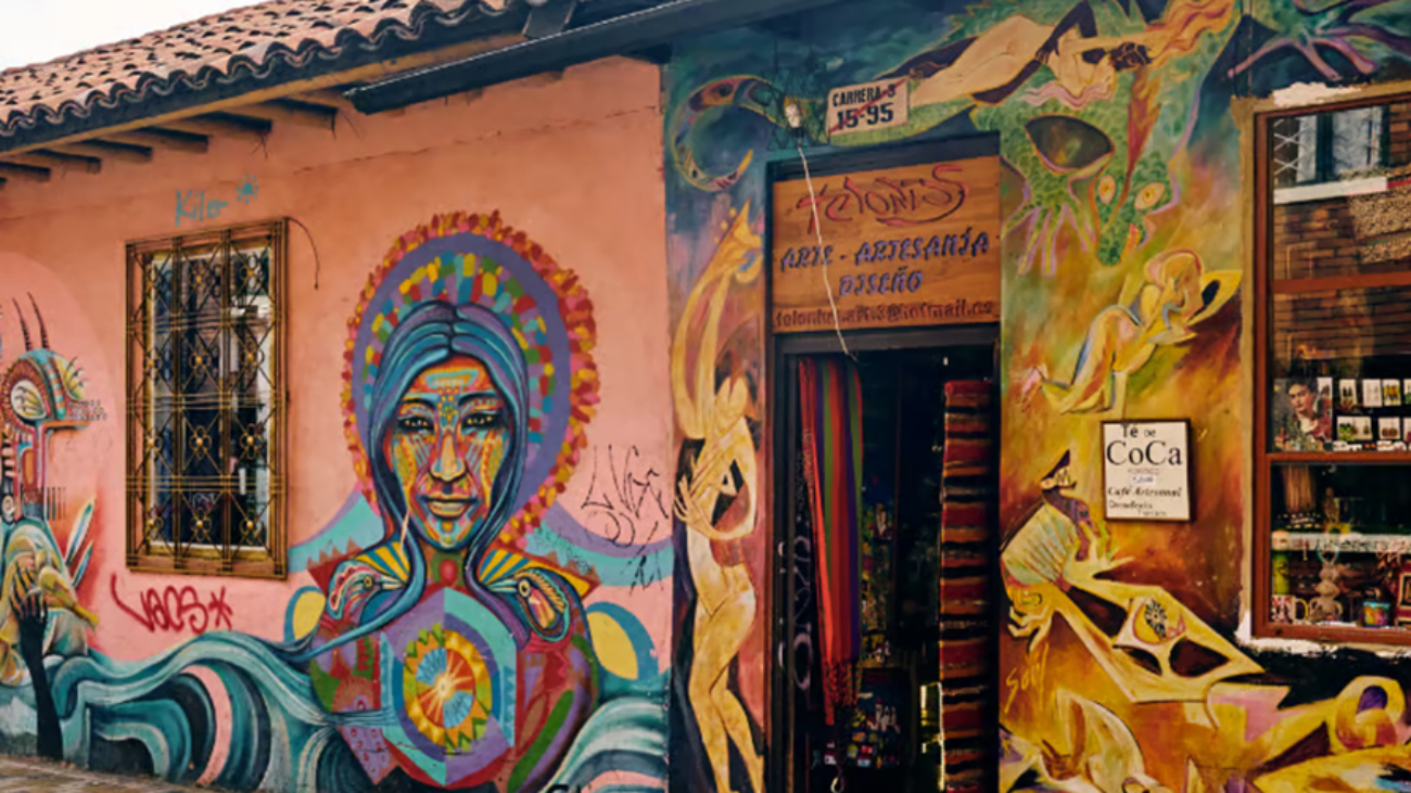 PAZ SOLDAN Muros con Historia