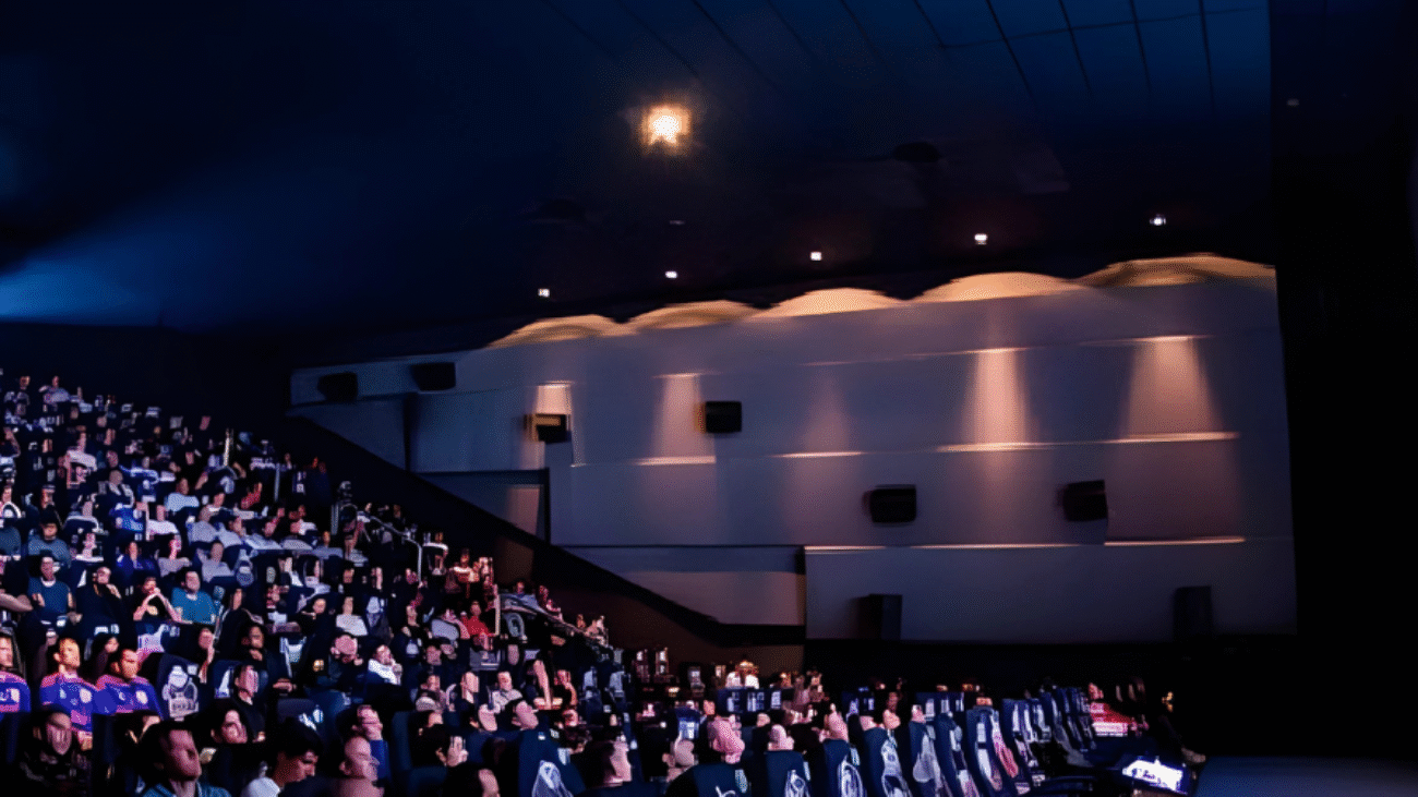 Explora los 10 beneficios clave de los eventos corporativos en Perú y cómo los espacios estratégicos pueden transformar tus reuniones en experiencias memorables para empresas y ejecutivos.